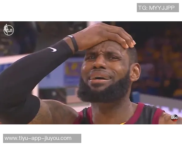 韦德调侃引发热议詹姆斯为胜利拼搏但内心归属何处