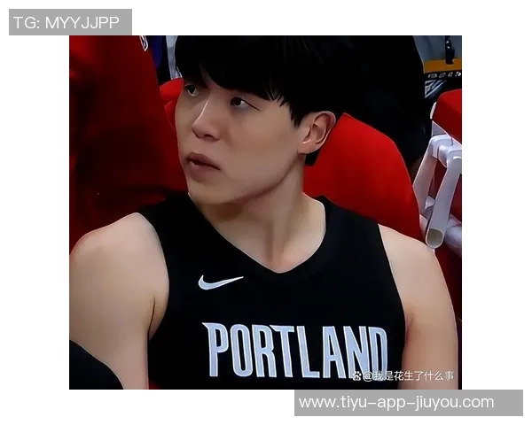 苏群分析曾凡博与杨瀚森的训练环境差异及其对成长的影响